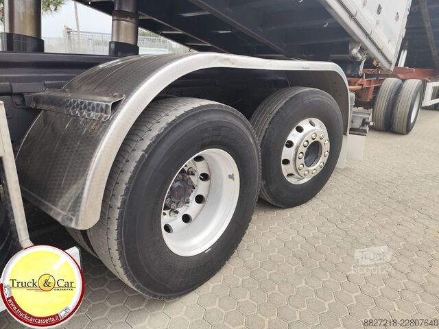 трьохсторонній самоскид DAF xf 105.510