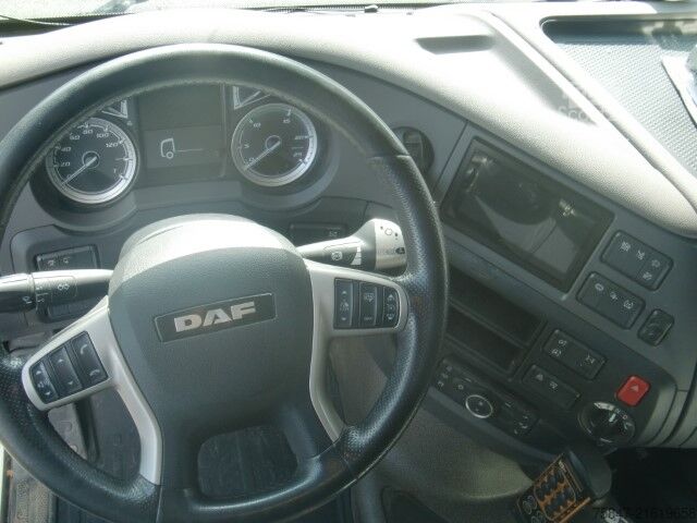 Roll-off tipper truck DAF XF 480 FAN Lenkachse Intarder Standklima