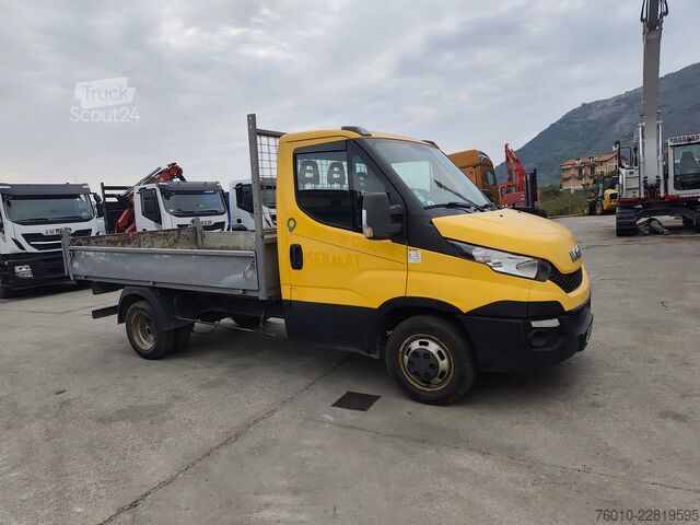 شاحنة نقل صغيرة قلاب Iveco Daily 35-130