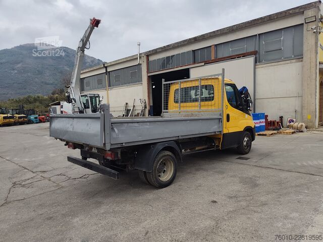شاحنة نقل صغيرة قلاب Iveco Daily 35-130