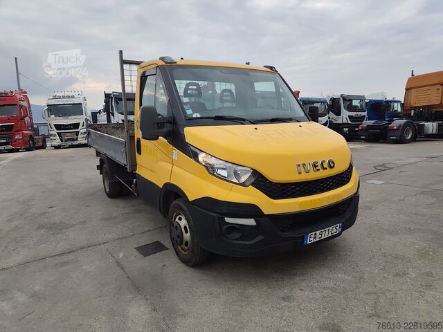 شاحنة نقل صغيرة قلاب Iveco Daily 35-130