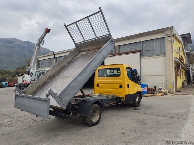 شاحنة نقل صغيرة قلاب Iveco Daily 35-130