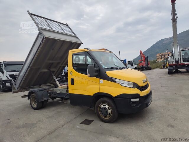 شاحنة نقل صغيرة قلاب Iveco Daily 35-130