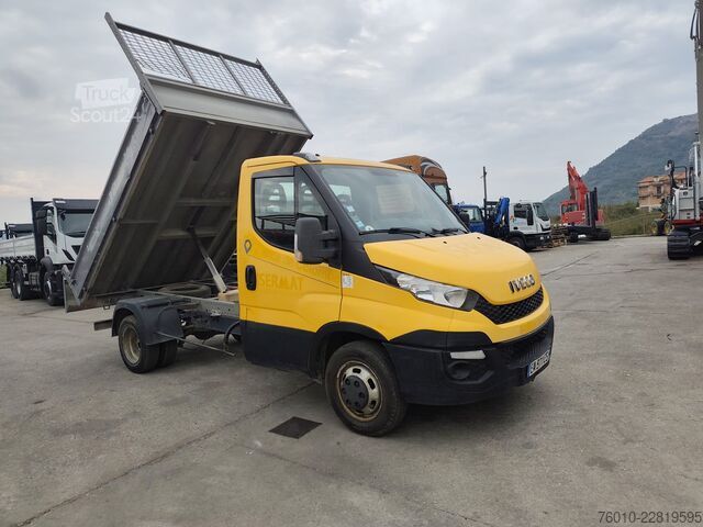 شاحنة نقل صغيرة قلاب Iveco Daily 35-130