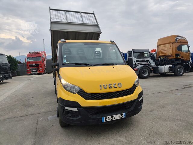 شاحنة نقل صغيرة قلاب Iveco Daily 35-130