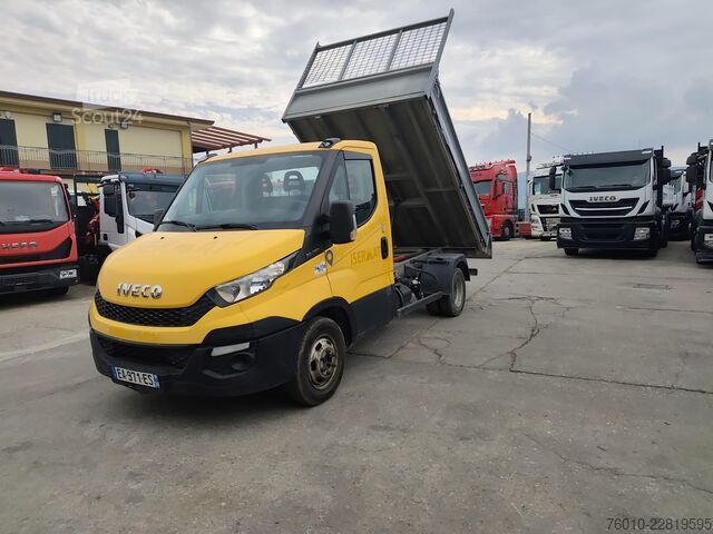 شاحنة نقل صغيرة قلاب Iveco Daily 35-130