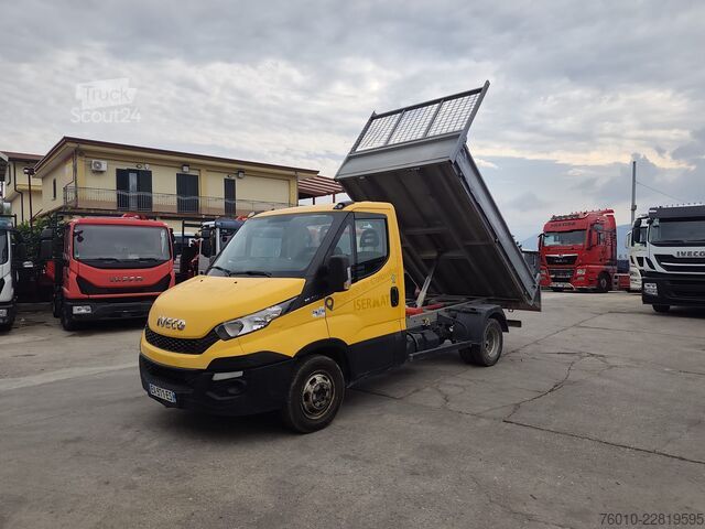 شاحنة نقل صغيرة قلاب Iveco Daily 35-130