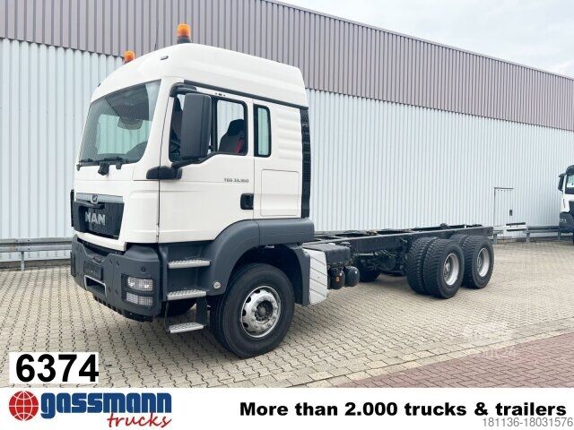 Samochód do przewozu drewna MAN TGS 33.360/440 6x4 BB, Häckslerkabine, NMV