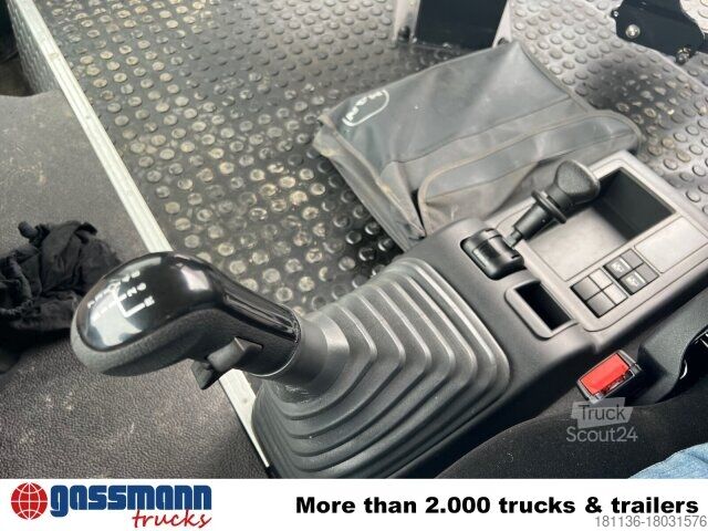 Samochód do przewozu drewna MAN TGS 33.360/440 6x4 BB, Häckslerkabine, NMV