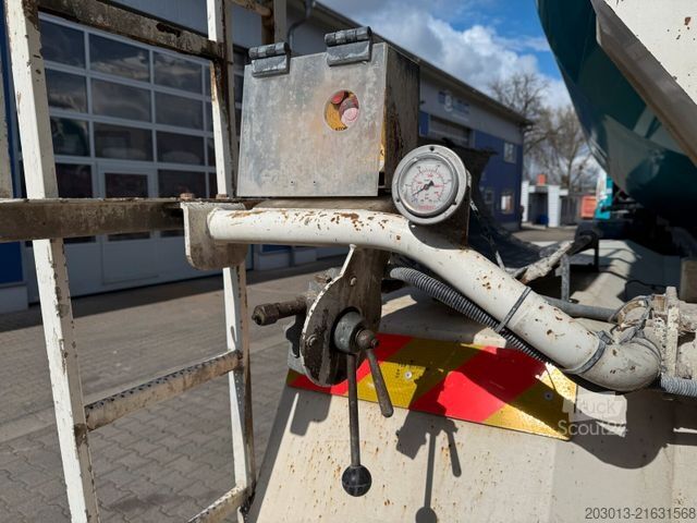 Concrete mixer truck MERCEDES-BENZ AROCS 3740 8x4 Betonmischer EUROMIX 10 m³