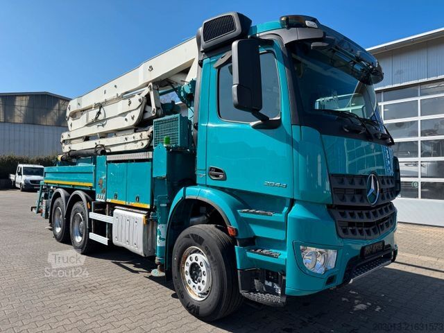 Betonpumpen-LKW MERCEDES-BENZ AROCS 2844 6x4 Euro 6 Betonpumpe SERMAC 5Z33
