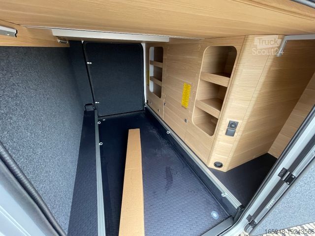 Полуинтегриран кемпер ADRIA Coral 60Y 670 DL JUBILEE*Sondermodell*