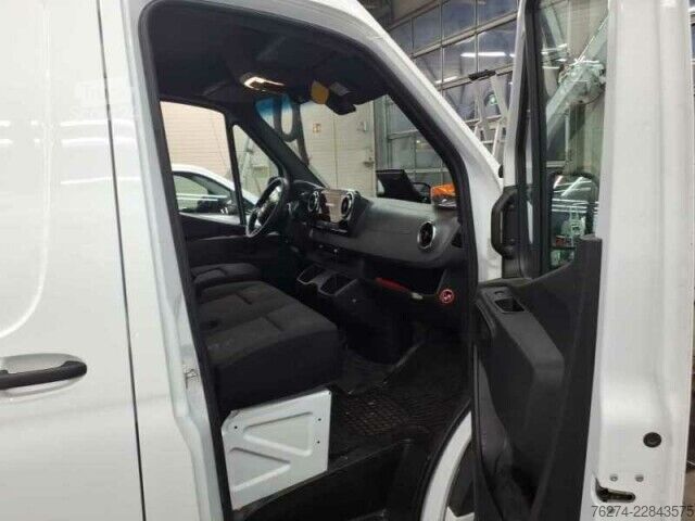 فان بسقف مرتفع Mercedes-Benz Sprinter 317 CDI Hochdach L2H2 Pro