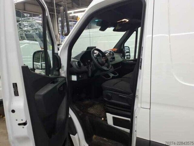فان بسقف مرتفع Mercedes-Benz Sprinter 317 CDI Hochdach L2H2 Pro