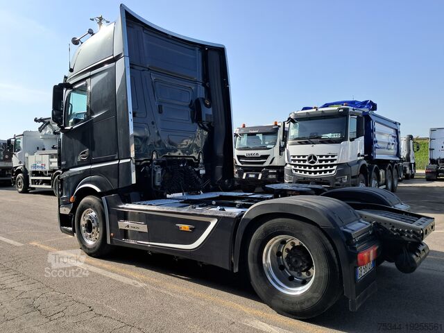 Standardtraktor Mercedes-Benz Actros 18.53