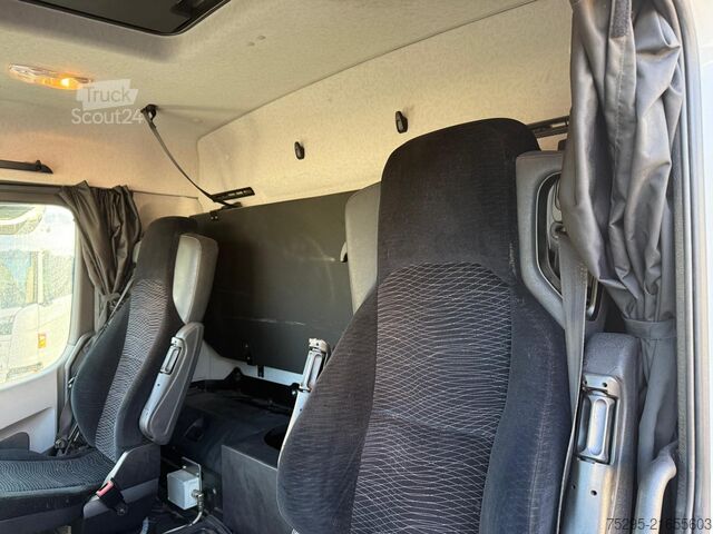 Commercial vehicle Mercedes-Benz Antos 2543 für Schmierstoff Pumpen 4xSchläuche