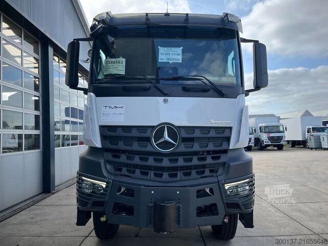Poids lourds Mercedes-Benz Arocs 4058 AS 6x6 Tractor Head 180T Push Pull E...