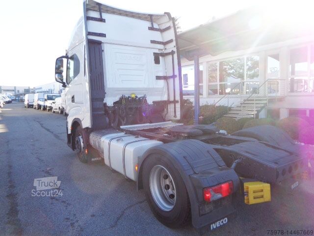 Tracteur standard Iveco S - WAY 480