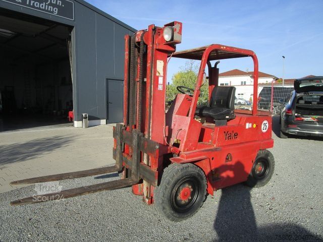 Voorlader vorkheftruck YALE YALE *Tragkraft 3.000 kg+Diesel*