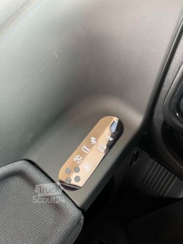 Półzintegrowany kamper NIESMANN+BISCHOFF iSmove 6.9E Aut.  Clou Line Design