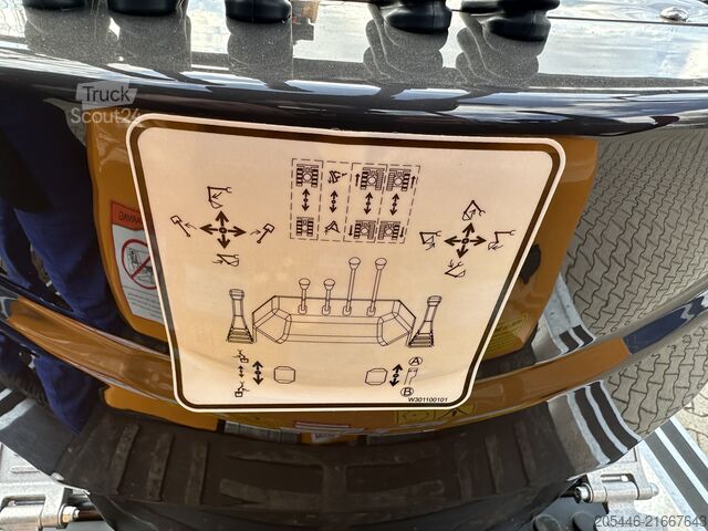 Mini excavator with low-loader + accessory package Berger Kraus BK1350JSR mit Kubota Motor + Schwenkarm