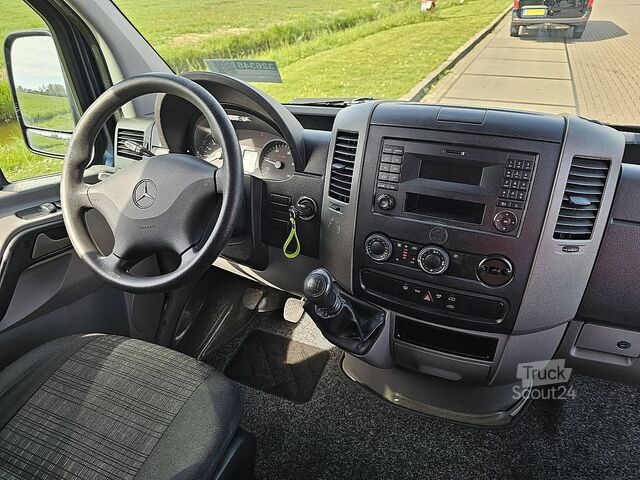 Transport de personnes MERCEDES-BENZ SPRINTER 213 ac 9-pers EURO6