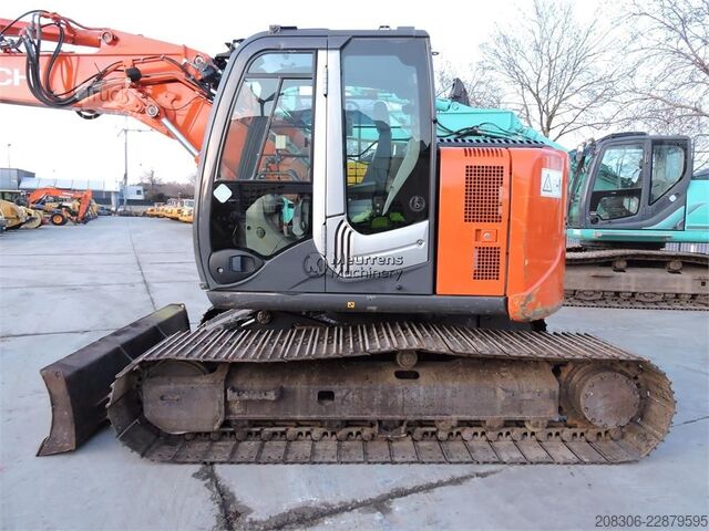 Ķēžu ekskavators HITACHI ZX135