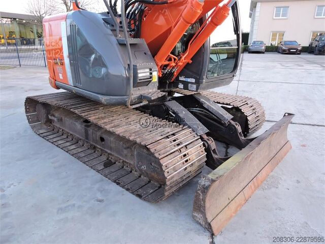 Ķēžu ekskavators HITACHI ZX135