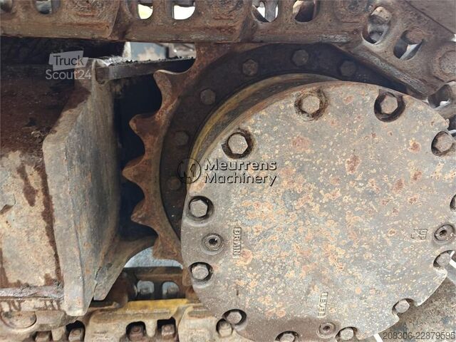 Ķēžu ekskavators HITACHI ZX135
