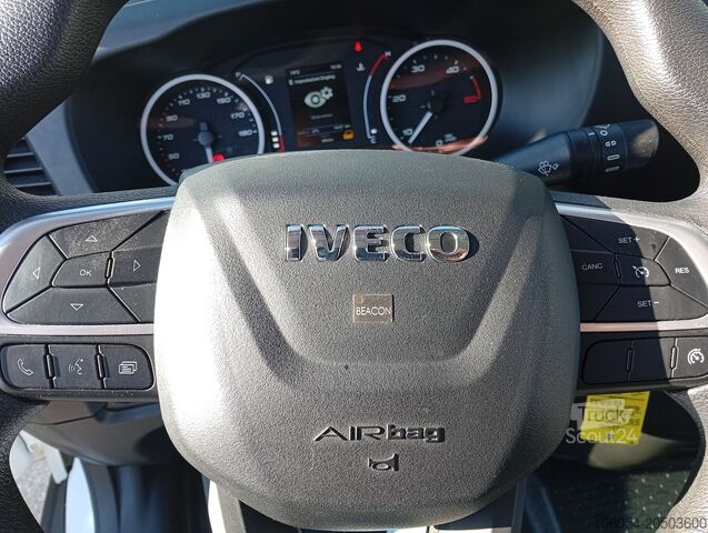 Furgons ar pacelšanas grozu Iveco Daily 35