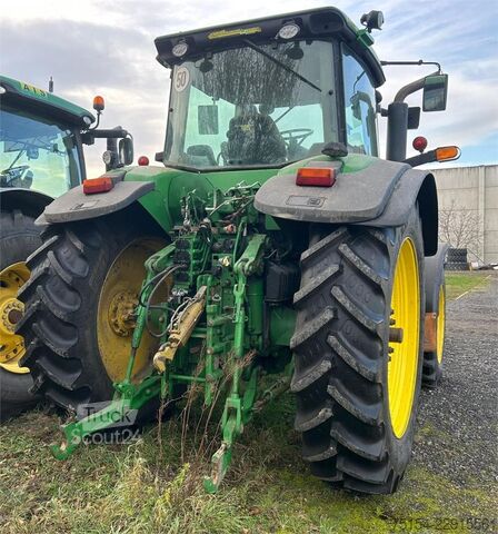 Traktor John Deere 7730
