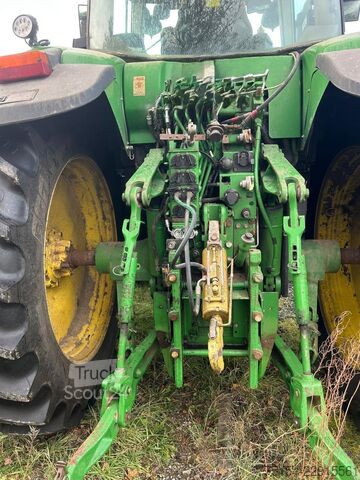 Traktor John Deere 7730