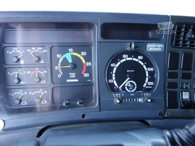 شاحنة قلابة Scania P124-420 20 CUB STEEL KIPPER