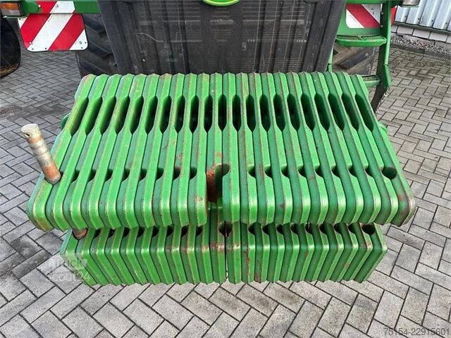 Traktori John Deere 8320RT
