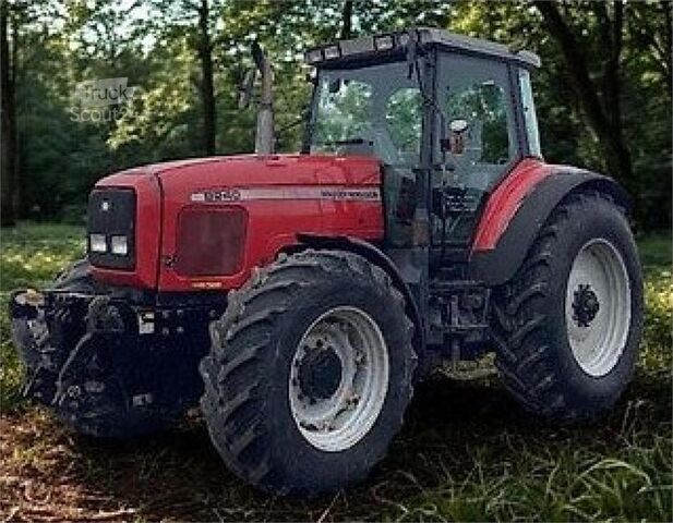 Traktor Massey Ferguson 8240