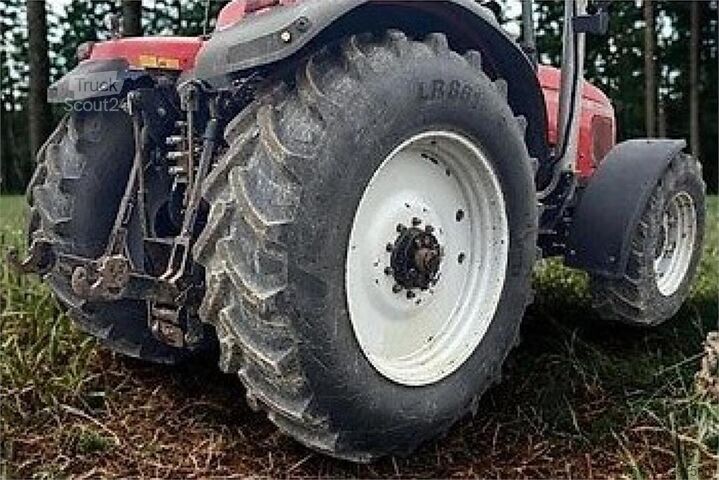 Traktor Massey Ferguson 8240
