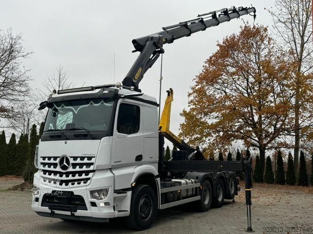 Jeřáb na nákladním automobilu MERCEDES-BENZ Arocs 3253 8x4 Abrollkipper Kran Palfinger 37002
