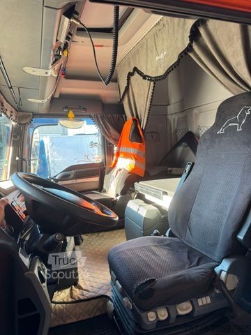 Düz kasa kamyon MAN TGX 26.480*RETARDER*BAUSTOFF*ATLAS KRAN*KOMPLETT