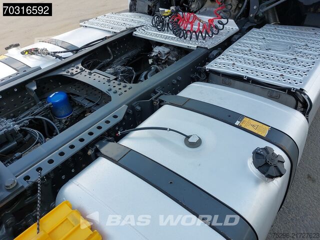 Standard-SZM Mercedes Actros 1845 Actros 4X2 BigSpace 2xTanks