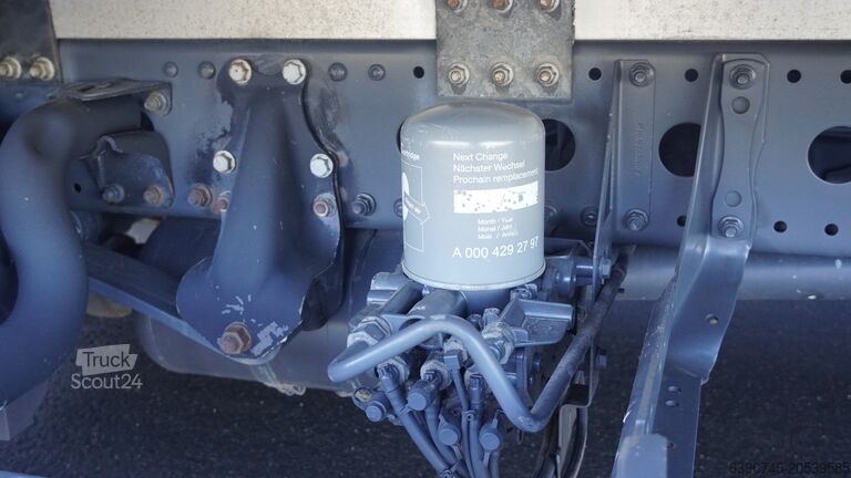 Transportér s kufrom Mercedes-Benz Atego 816 Koffer mit LBW