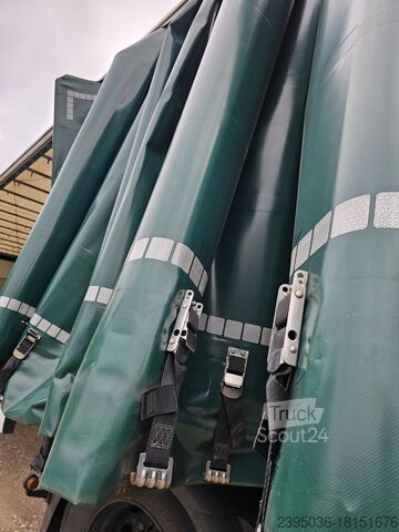 Ρυμουλκούμενο με καρότσα & μουσαμά Krone SD