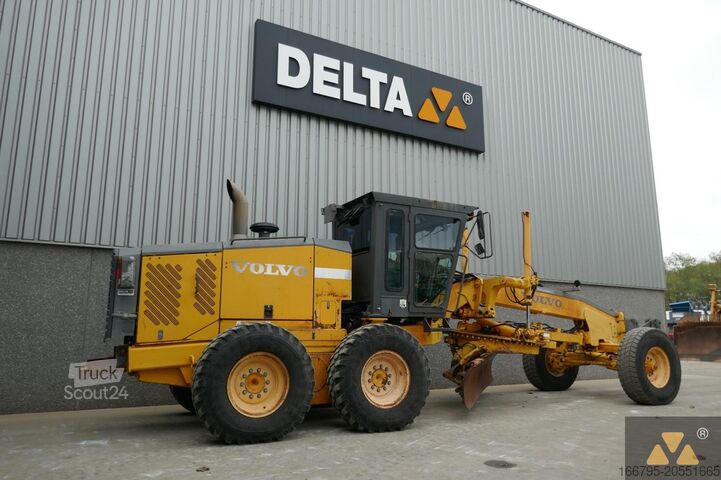 Grader Volvo G720B