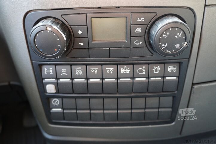 Асенізатор MAN TGS 26.360 / RIVARD 18m3  / 180 tho km