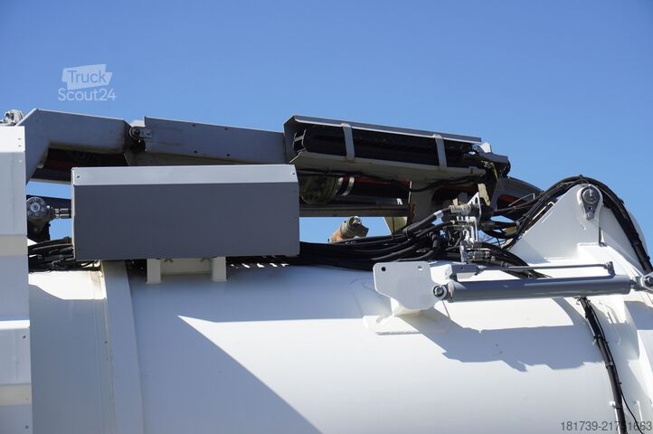 Асенізатор MAN TGM 26.340 E6 / RIVARD sewage cleaner 11