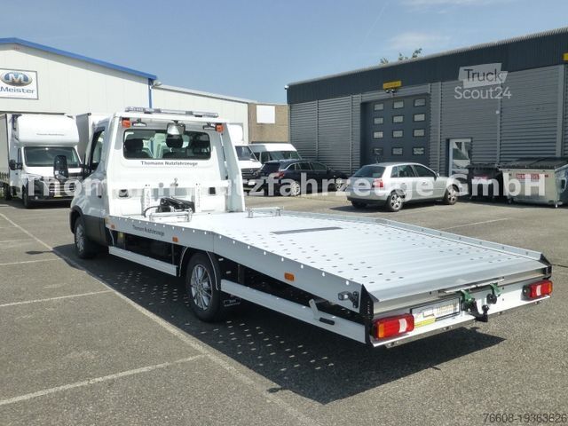 Wrecker IVECO Daily 35S18 Autotransporter Aut. Luftfed. NAVI