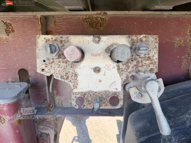 Sklopný návěs Schmitz Gotha SKI 24-7 Liftachse Trommelbremse