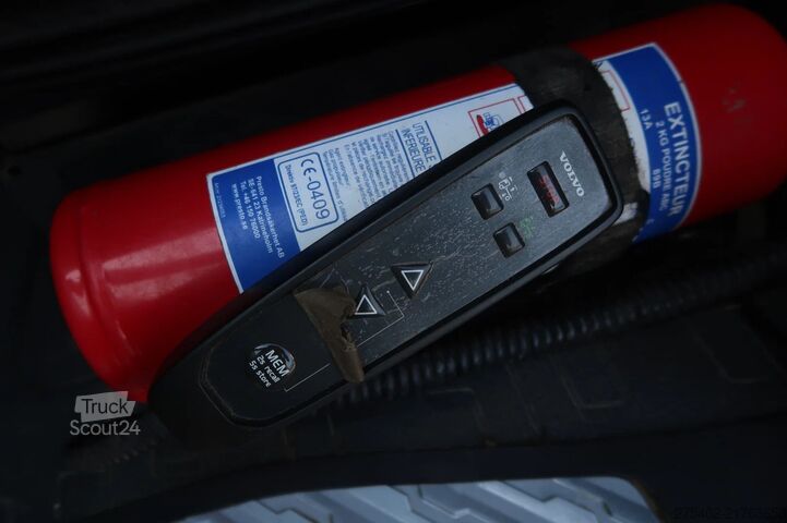 معيار SZM Volvo FH 16.650 6X4/ RETARDER/ PTO/ 2X TANK/ PARK AIRCO