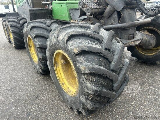 Lesnícke vozidlo JOHN DEERE 1270G HARVESTER 8X8
