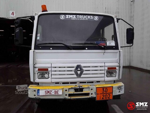 Camion-citerne Renault Midliner 210