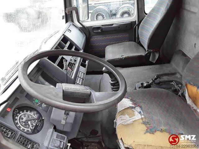 Camion-citerne Renault Midliner 210